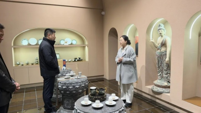 甘肅省酒泉市委常委、敦煌市委書記王彥群調(diào)研指導九色鹿鳴運營和發(fā)展